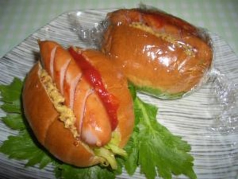 お弁当にも!バターロールでホットドック